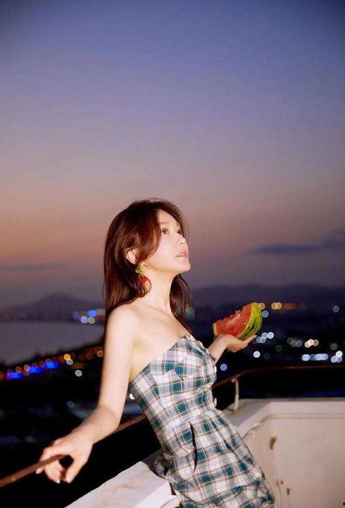 天台照片吃瓜,揭秘网红打卡地的幕后故事